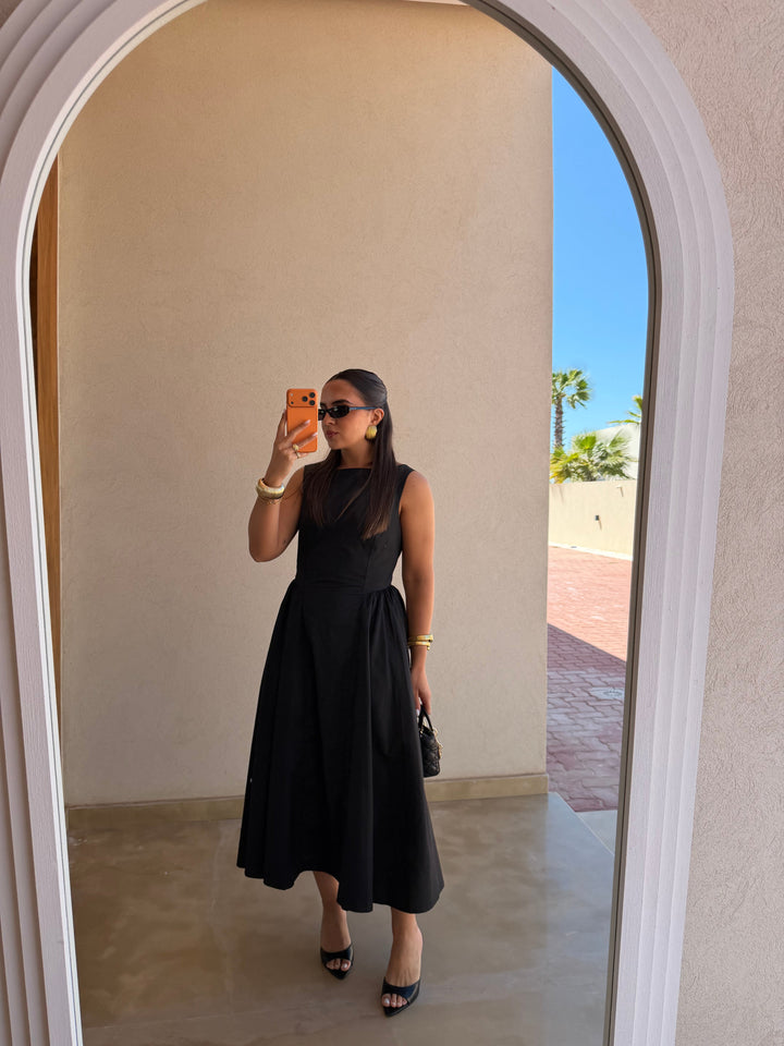 Gabrielle — Robe Élégante Noire Intemporelle