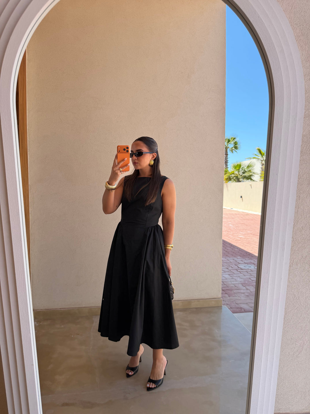 Gabrielle — Robe Élégante Noire Intemporelle